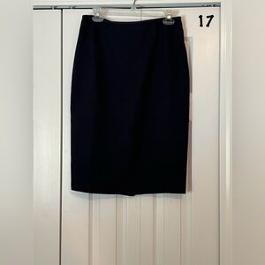 Kasper six straight black skirt